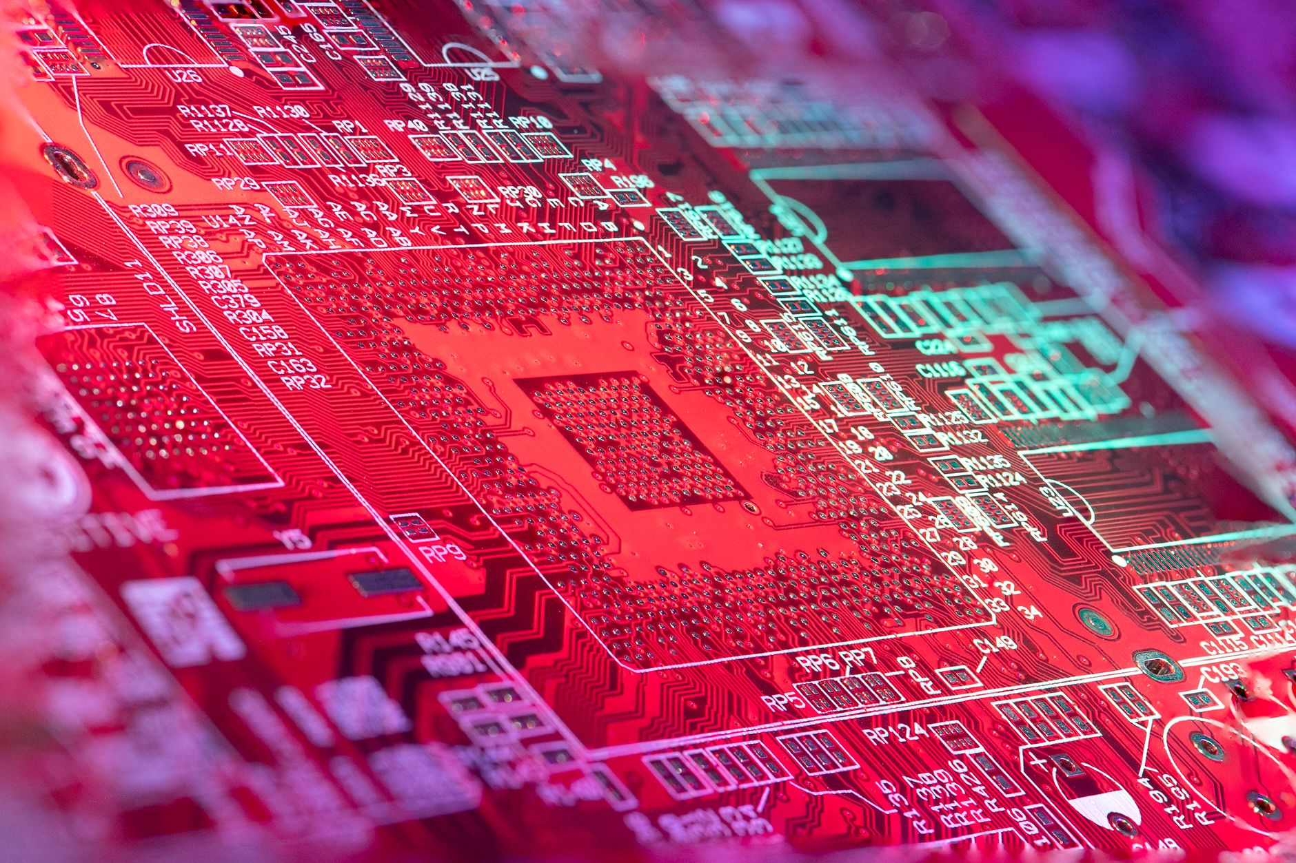 The Digital Fortress: Navigating the Complexities of Modern Hacking and Unyielding Data Protection